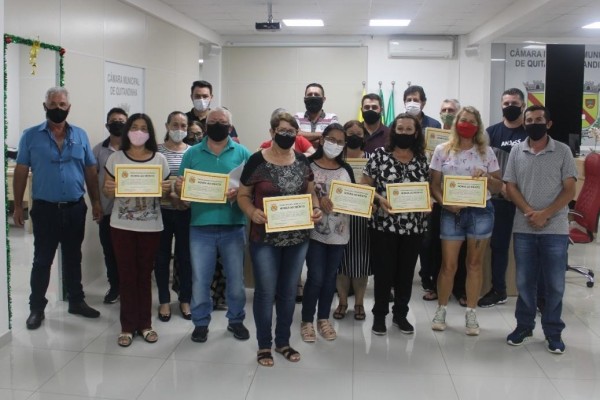 Câmara realiza Sessão Solene para homenagear os servidores públicos aposentados do município